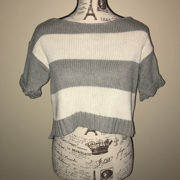 AEROPOSTALE STRIPED KNIT WIDE-FIT CROPPED SWEATER - Picture 2 of 9